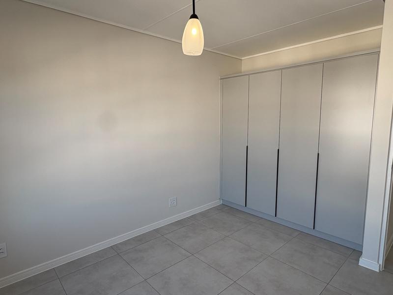 To Let 1 Bedroom Property for Rent in Sandown Western Cape